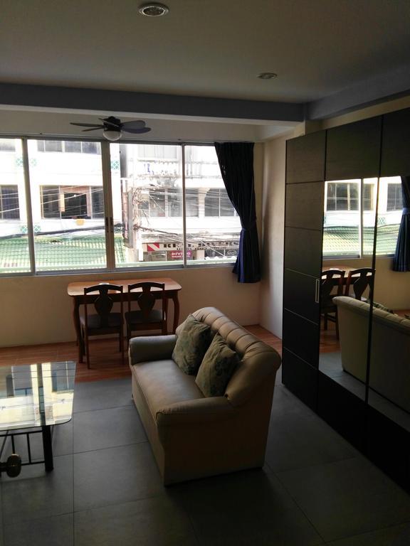 Jomtien Sunset Guesthouse Extérieur photo