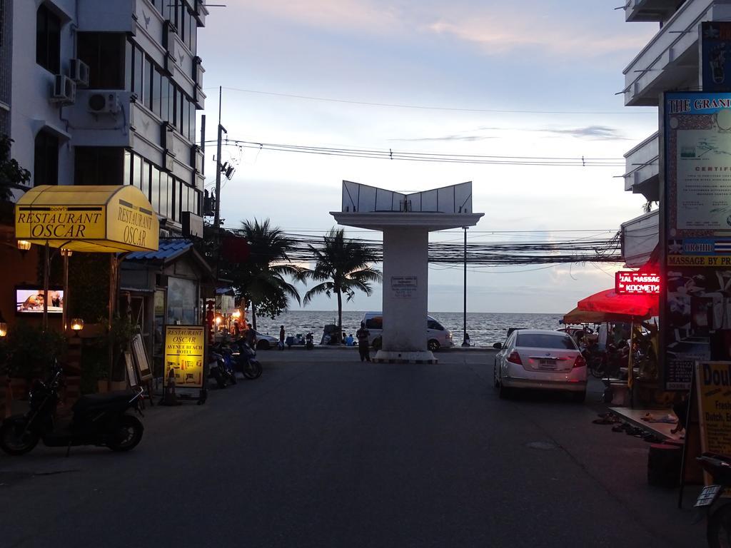 Jomtien Sunset Guesthouse Extérieur photo