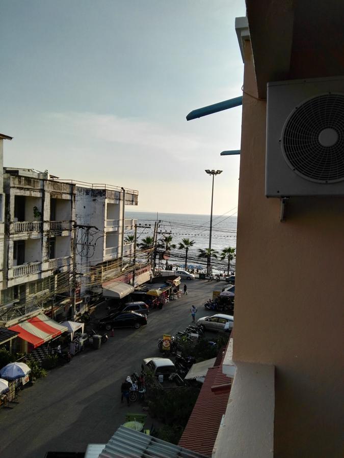 Jomtien Sunset Guesthouse Extérieur photo